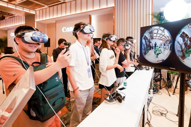 火狐体育-虚拟现实（VR）行业薪资报告：高薪未来从中日联合培养项目起航(图1)