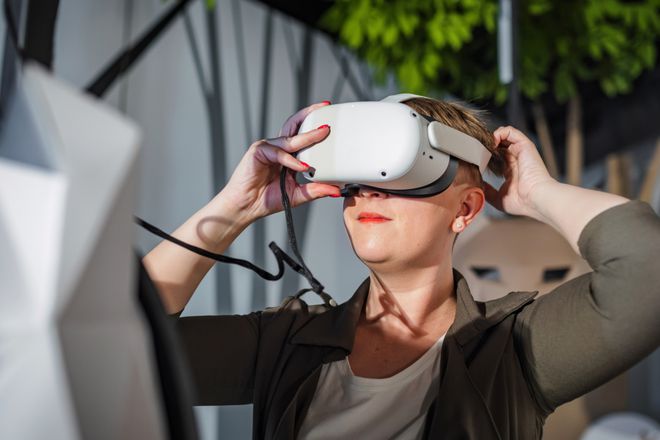 火狐体育-虚拟现实（VR）行业薪资报告：高薪未来从中日联合培养项目起航(图2)